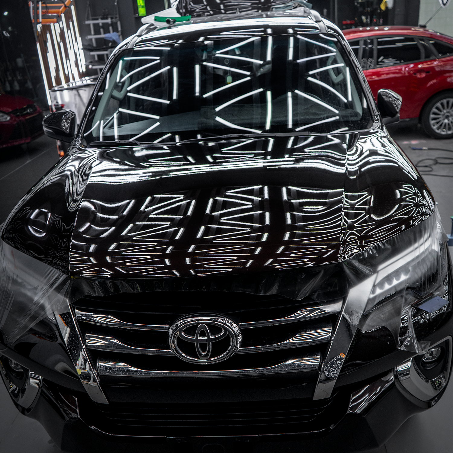 Toyota Fortuner - Частичная защита кузова антигравийной пленкой, полировка и нанесение керамики Können Graphen