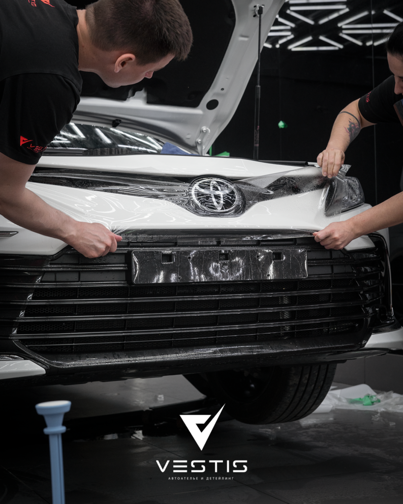 Toyota Camry - Защита кузова антигравийной пленкой
