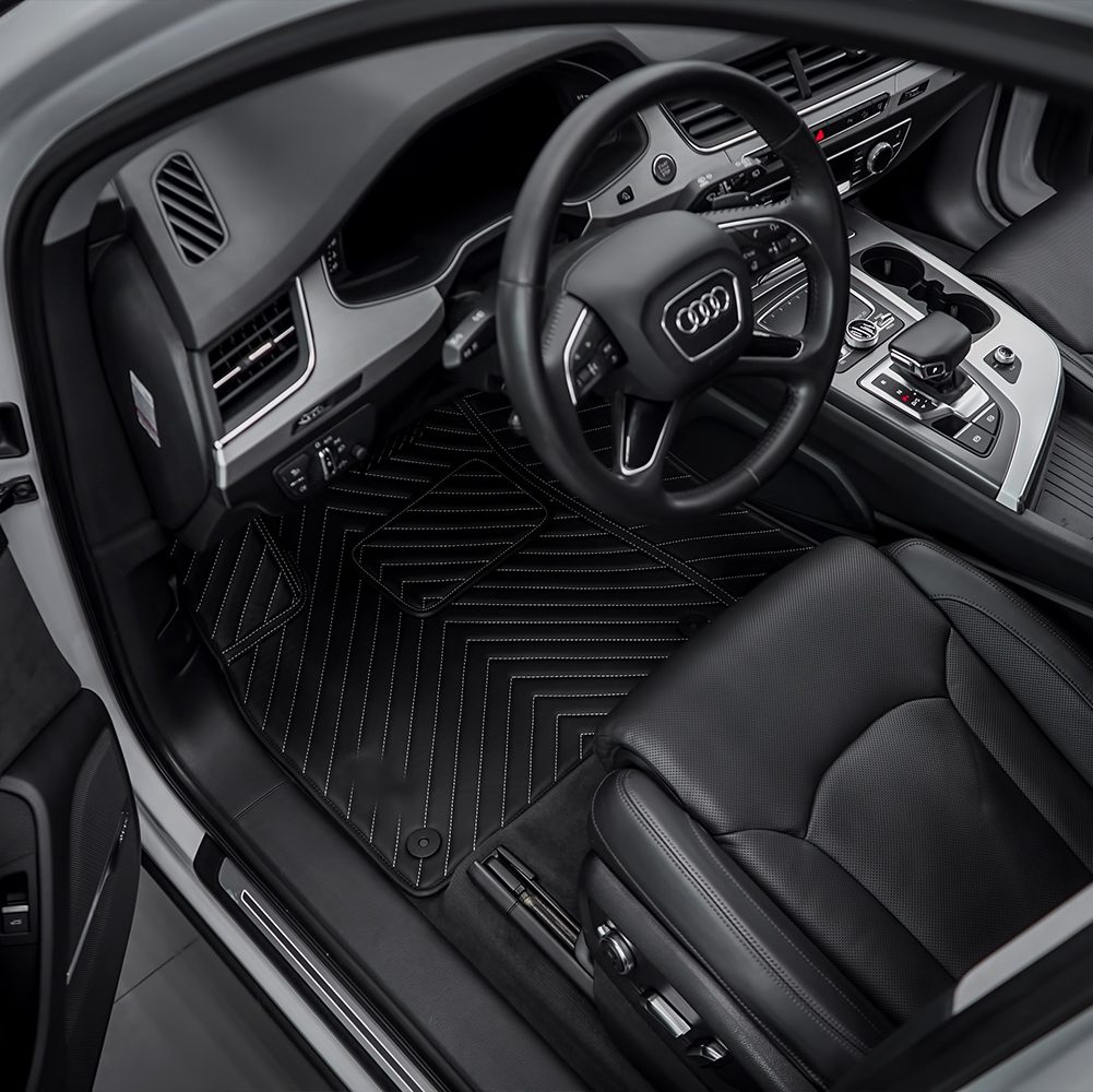 Audi Q7 - Коврики с бортами и багажник